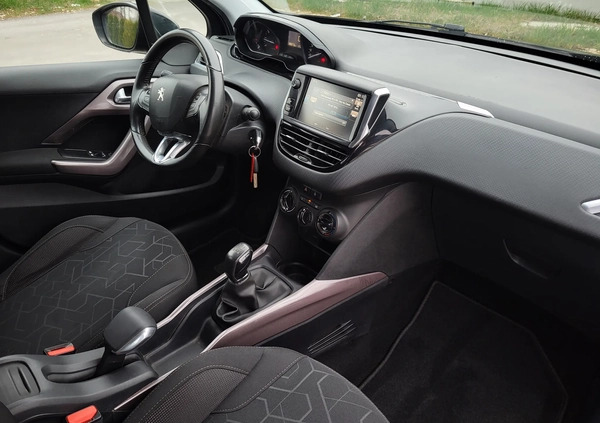 Peugeot 2008 cena 32900 przebieg: 130000, rok produkcji 2016 z Kock małe 232